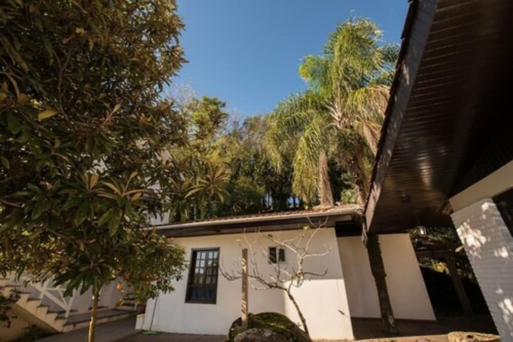 Hotel Pousada Villa Dei Fiori - Image 1