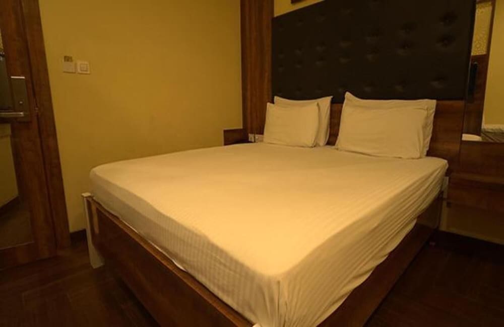 Fabhotel Hill Fort