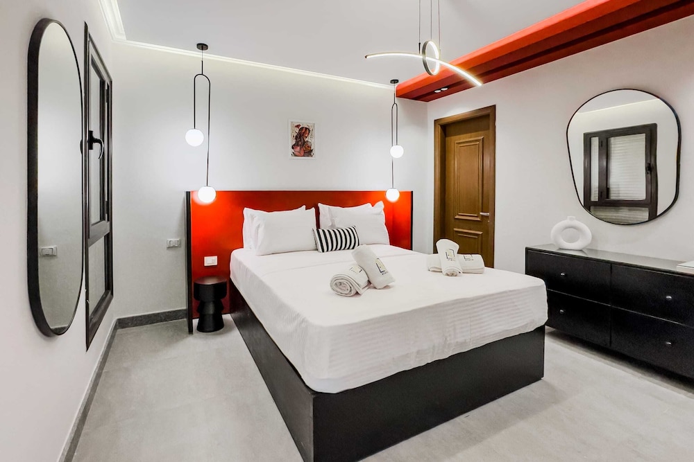 Ample & Artistic 2bdr Apt. 5 min to CAI Airport
