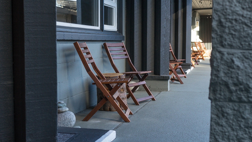Heliotrope Hotel