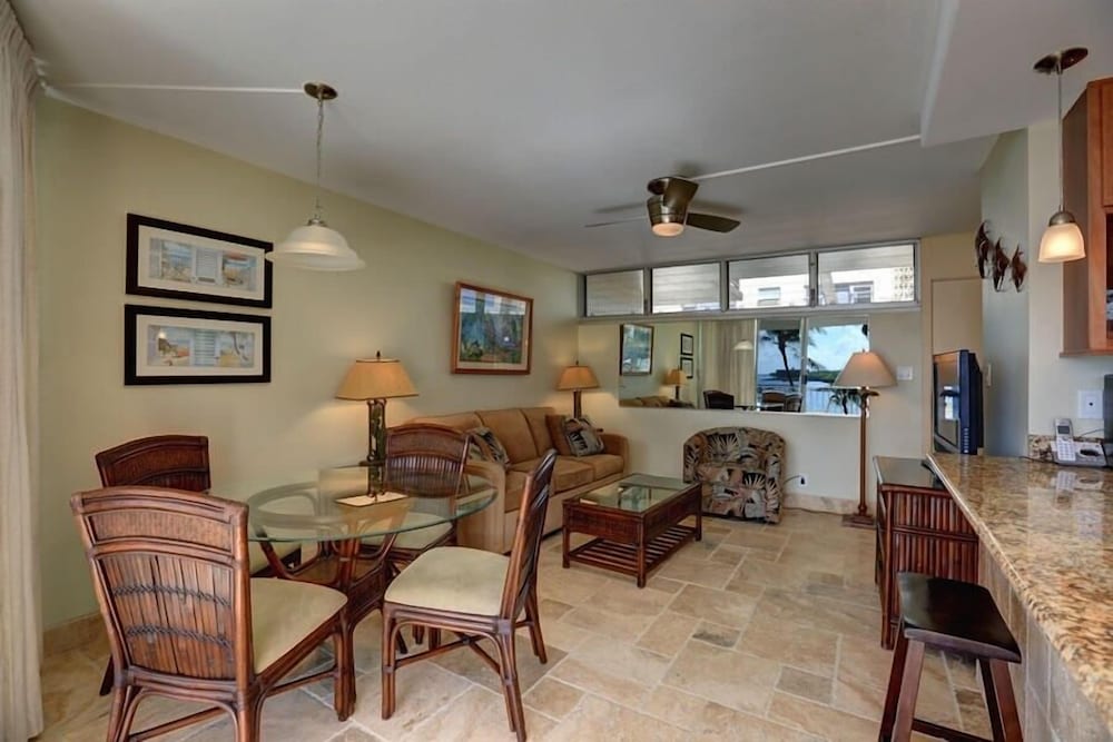 Kamaole Nalu, #405 2 Bedroom Condo