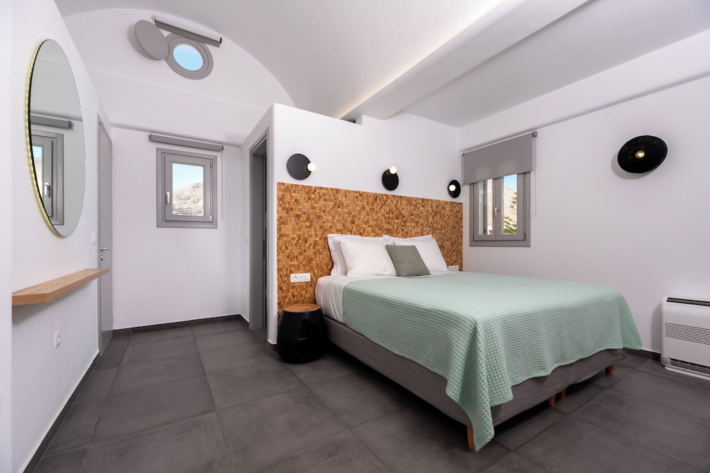MODERN DOME HOMES OF SANTORINI