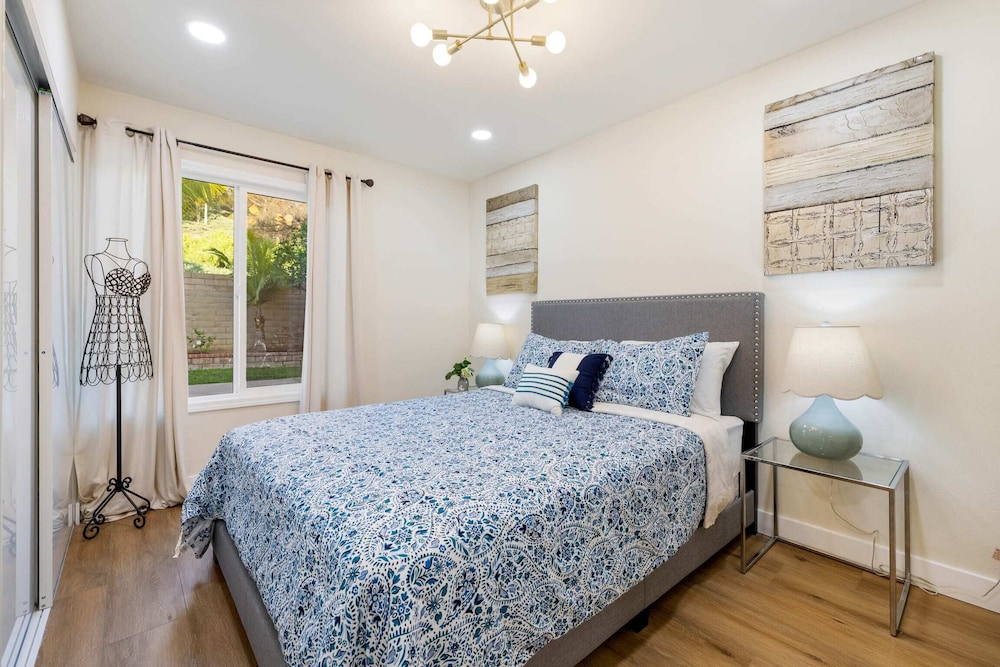 @ Marbella Lane - Cozy Gem Near Nature Trails