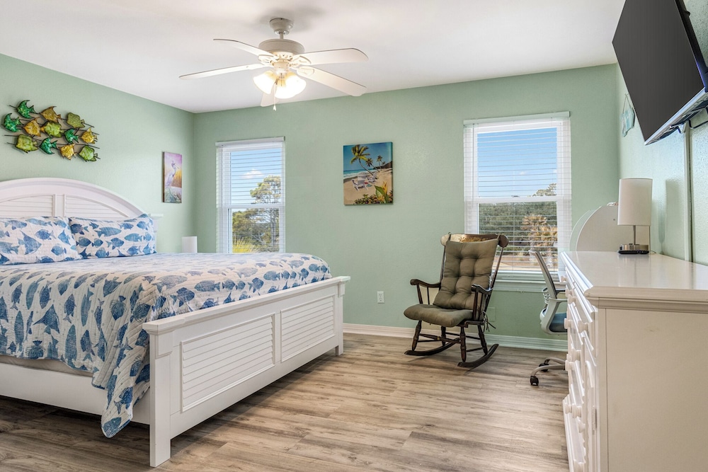Beach Bum by Southern Vacation Rentals