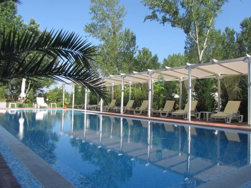 Nessebar Vacations - Aparthotel Cote dAzure - Property Image 1