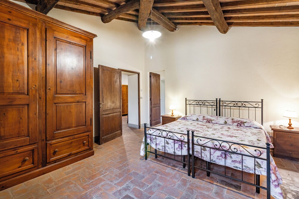 Family Tuscany Villa with private pool
