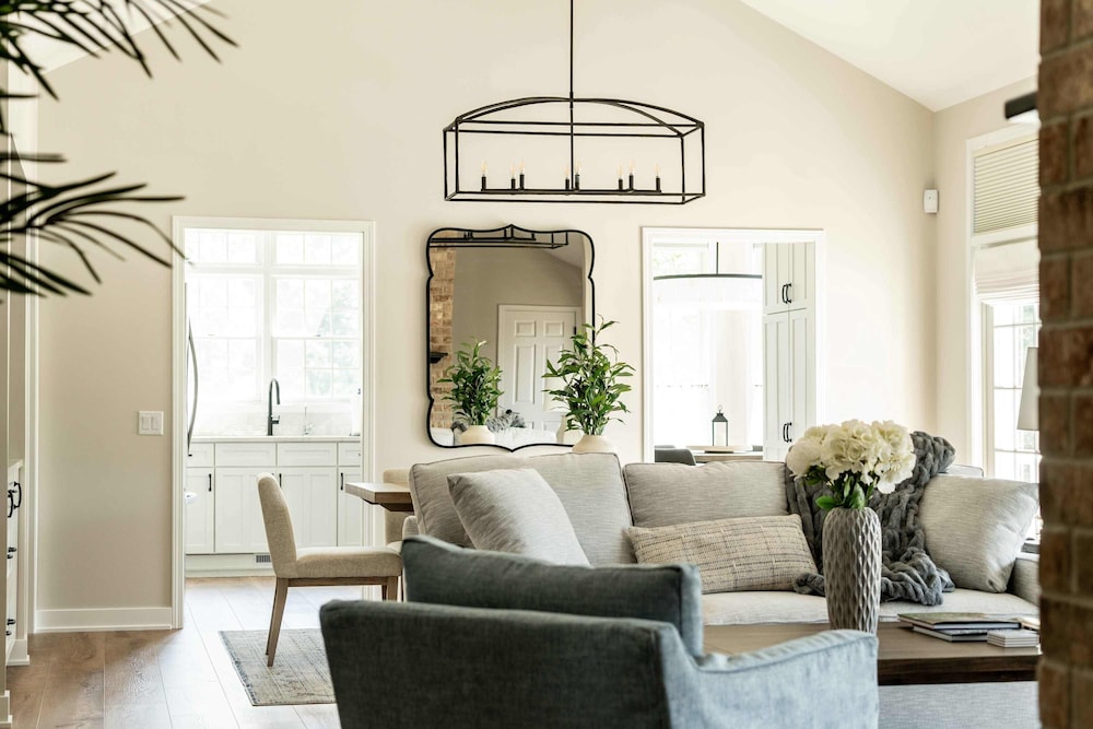 Tranquil Family Retreat - for 10!