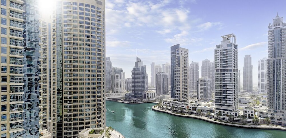 LUX Contemporary Suite Marina View 3