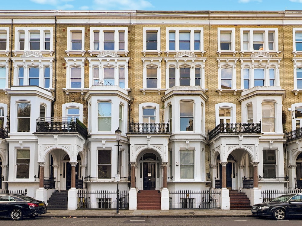 Redcliffe Square Flat