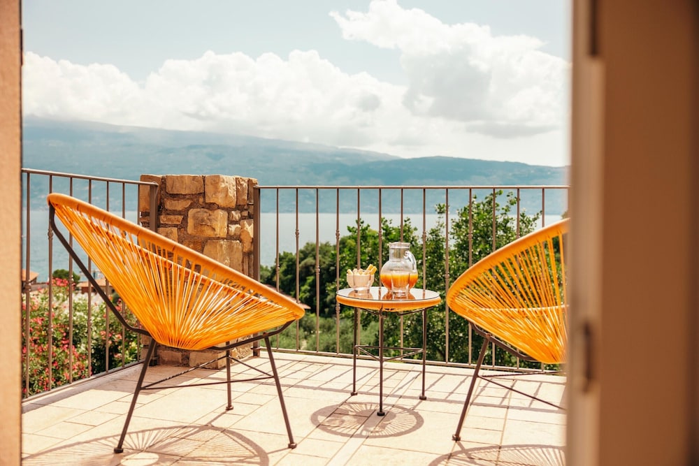 Nautic Resort San Carlo With Lake View