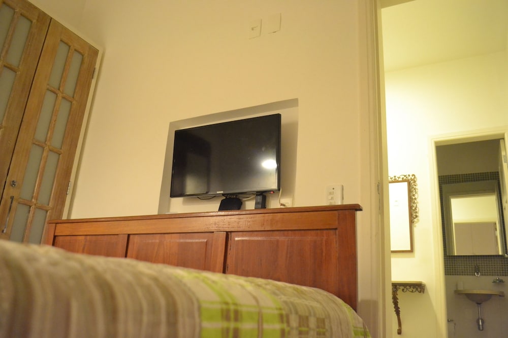 Casa Amarela Guest House - ZONA SUL