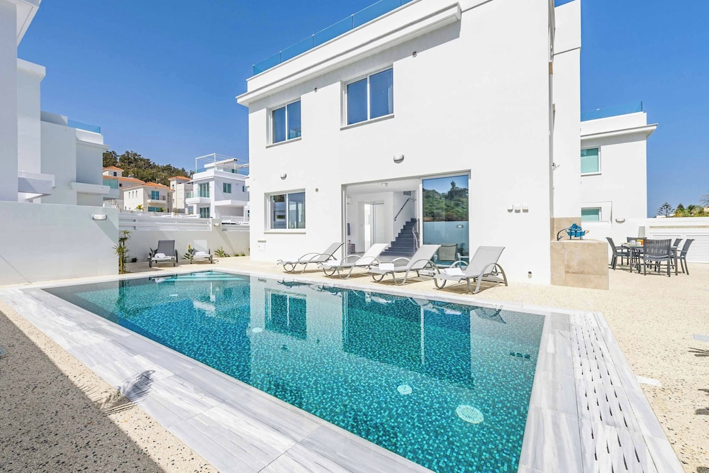 Green Bay Villa 15