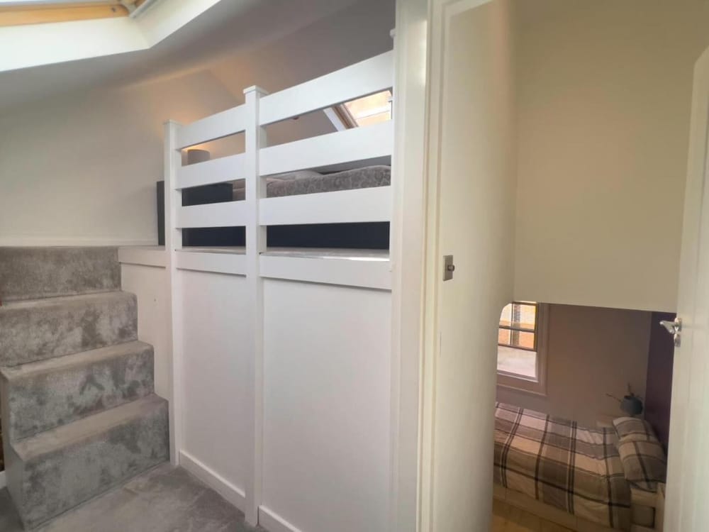 Apartmentsleeps8-wifi-famillyfriendly-citycentre