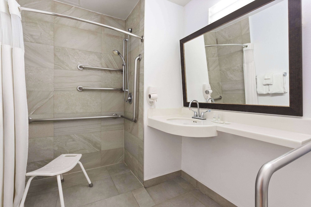 Wyndham Garden Monterrey Aeropuerto - Property Image 6