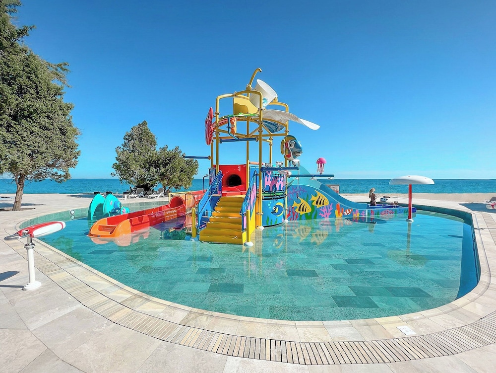 GRIFID Moko Beach - Ultra All Inclusive