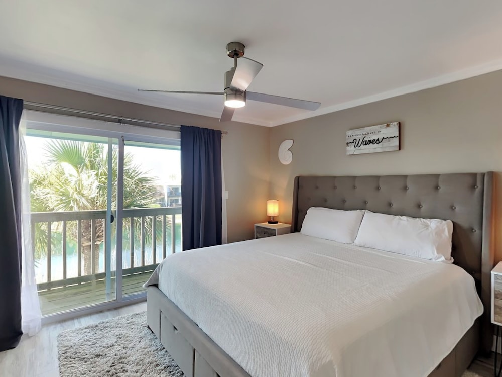 Coconut's Beach House by Southern Vacation Rentals
