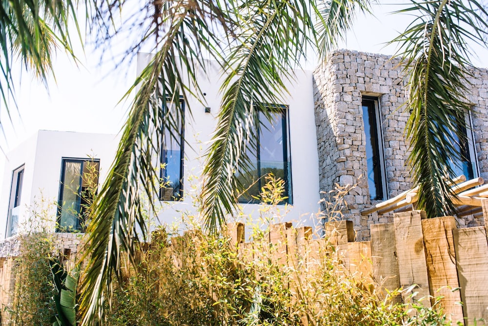 Villa Alemagou view 3