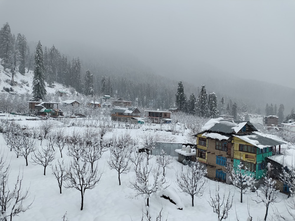 New Brahma Guesthouse