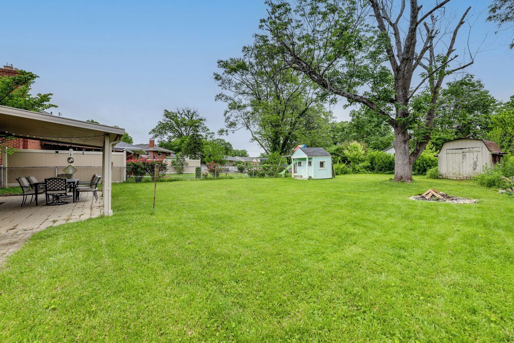 10 Mi to Dtwn Cincinnati: Home w/ Patio & Yard!