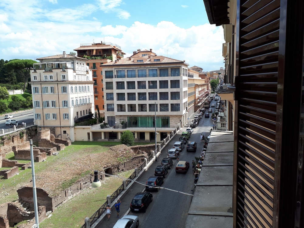 Colosseo Rooms Imperial Rome