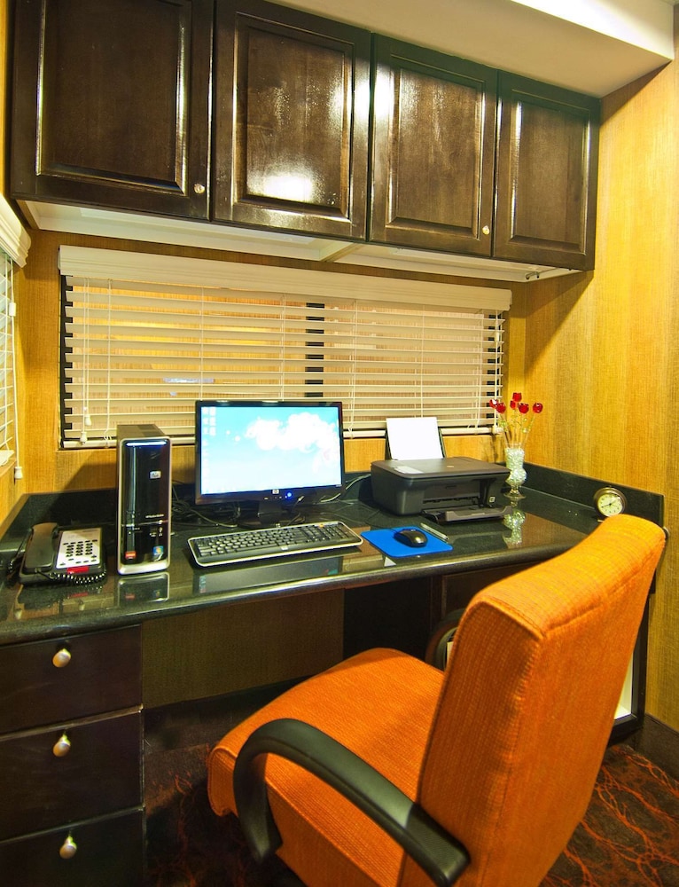 Elk City Vacations - Hampton Inn  Suites Elk City - Property Image 3