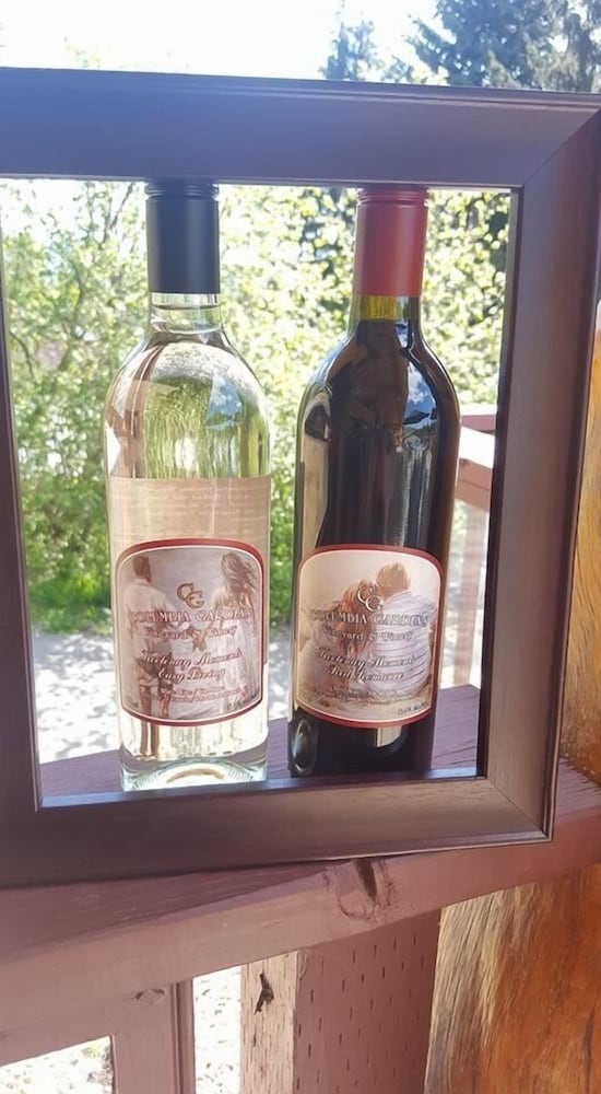 Columbia Gardens Winery and Grape Escape Guesthouse