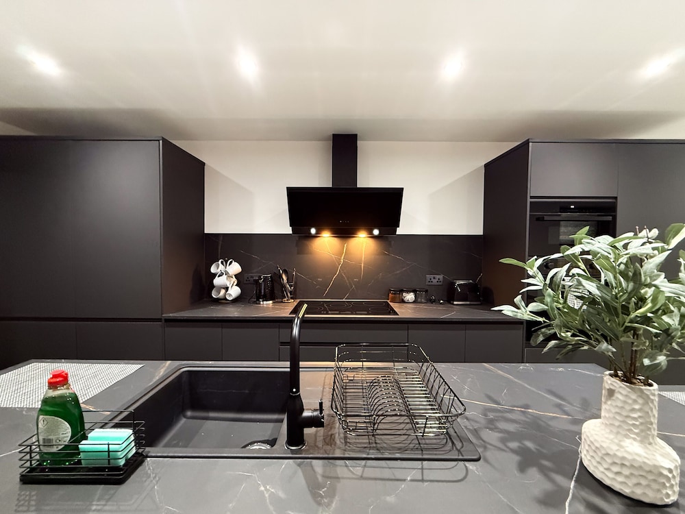 Santi House