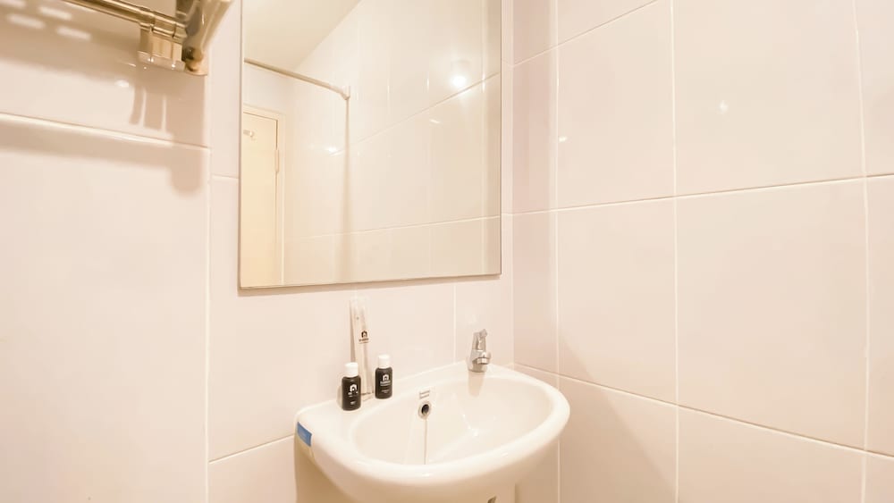 Cozy with Modern Style 2BR Apartment at Tokyo Riverside
