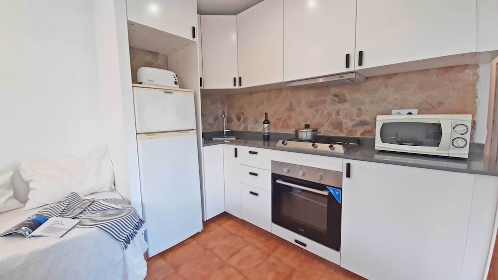 Sirena in Llafranc With 1 Bedrooms and 1 Bathrooms