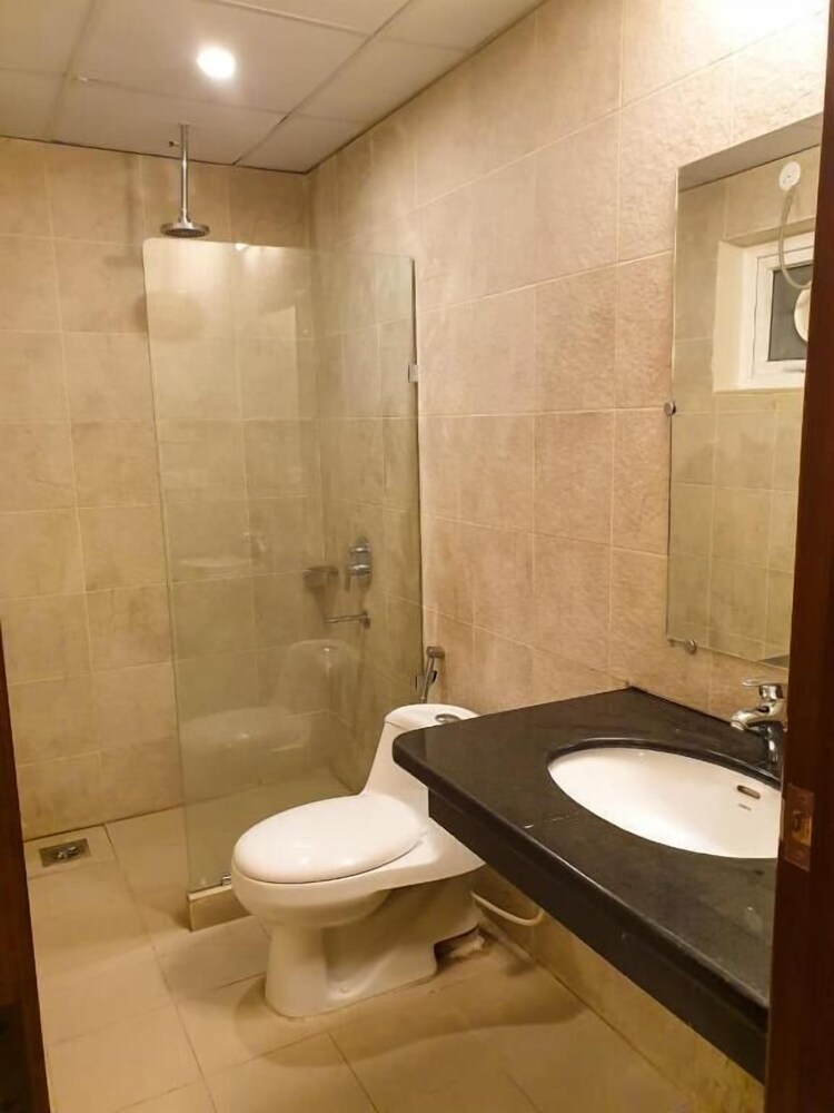 Bellevue Luxury Apartments view 3