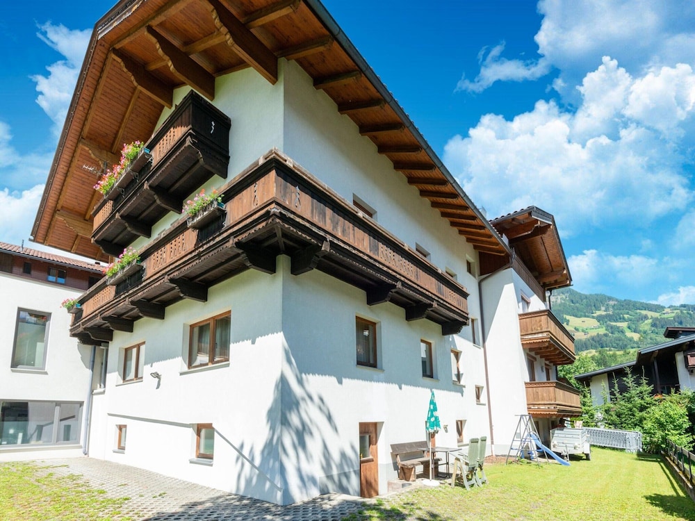 Nice Apartment in Fugen Near Ski-lift