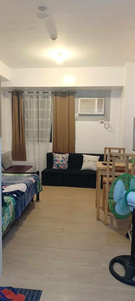 Luxurious 9th Floor Studio in Quezon City With Private Pool