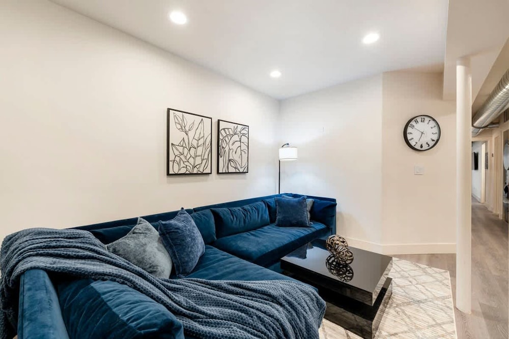 Luxury 2BR 2BA in Wicker Park