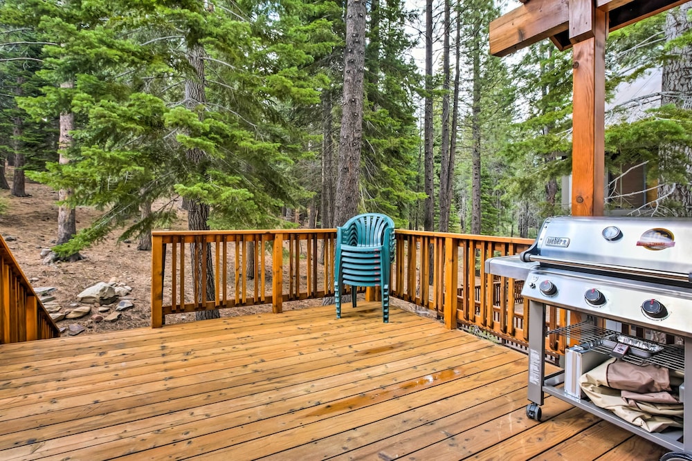 Lake Tahoe Vacations - Tahoe Donner Cabin: Deck, Trail Access, EV Charger - Property Image 3