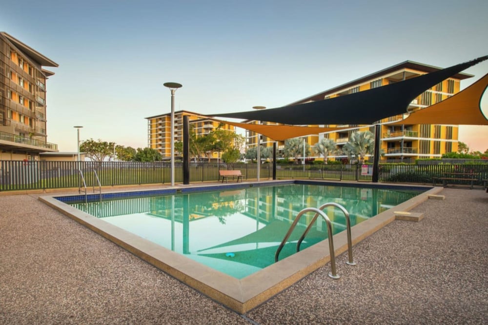 Zenseaside Waterfront Haven Office Pool BBQ - Image 5