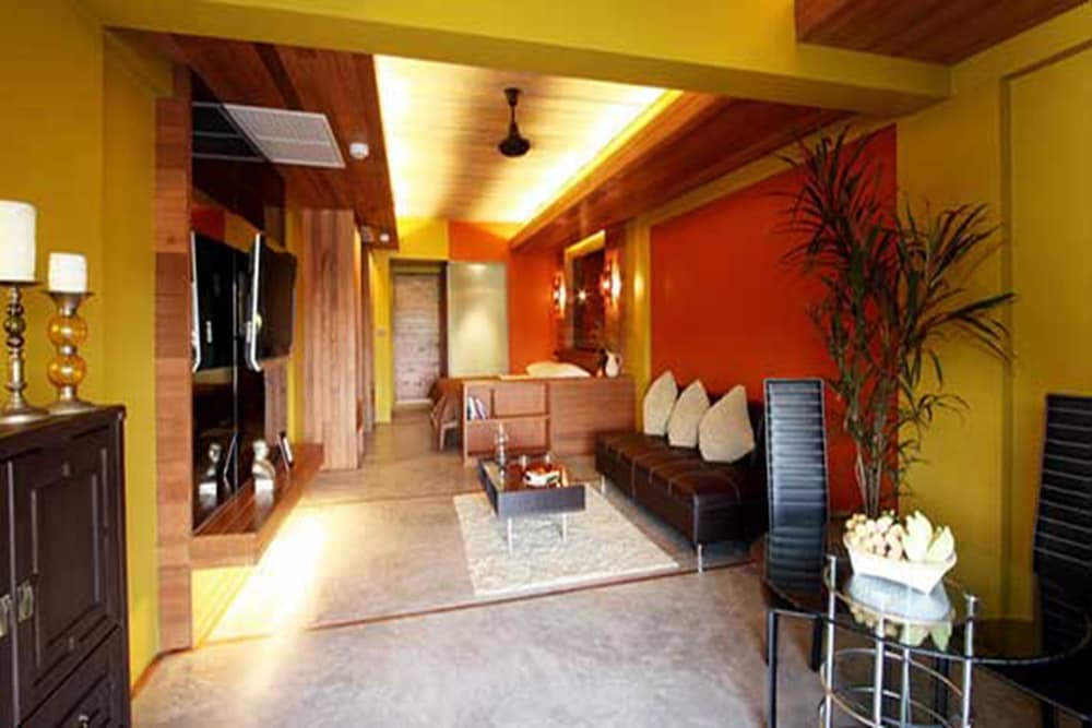 Kathu Vacations - The Green Golf Residence Condominium - Property Image 2
