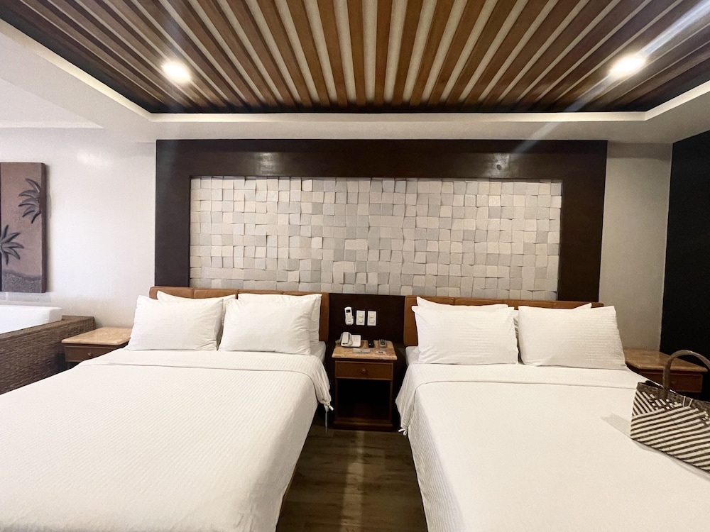 Red Coconut Beach Hotel