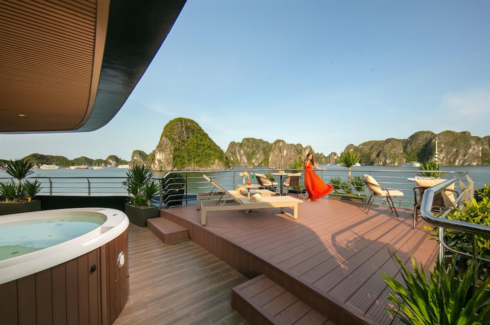 Calista Luxury Cruise