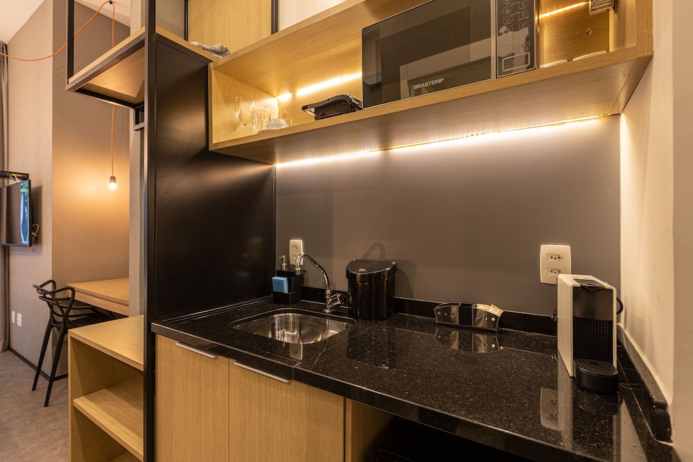 ESD - Studios E-Side By Anora Spaces