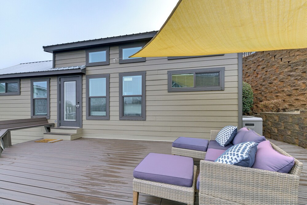 < 1 Mi to Marina: Pet-friendly Lake Norman Home!