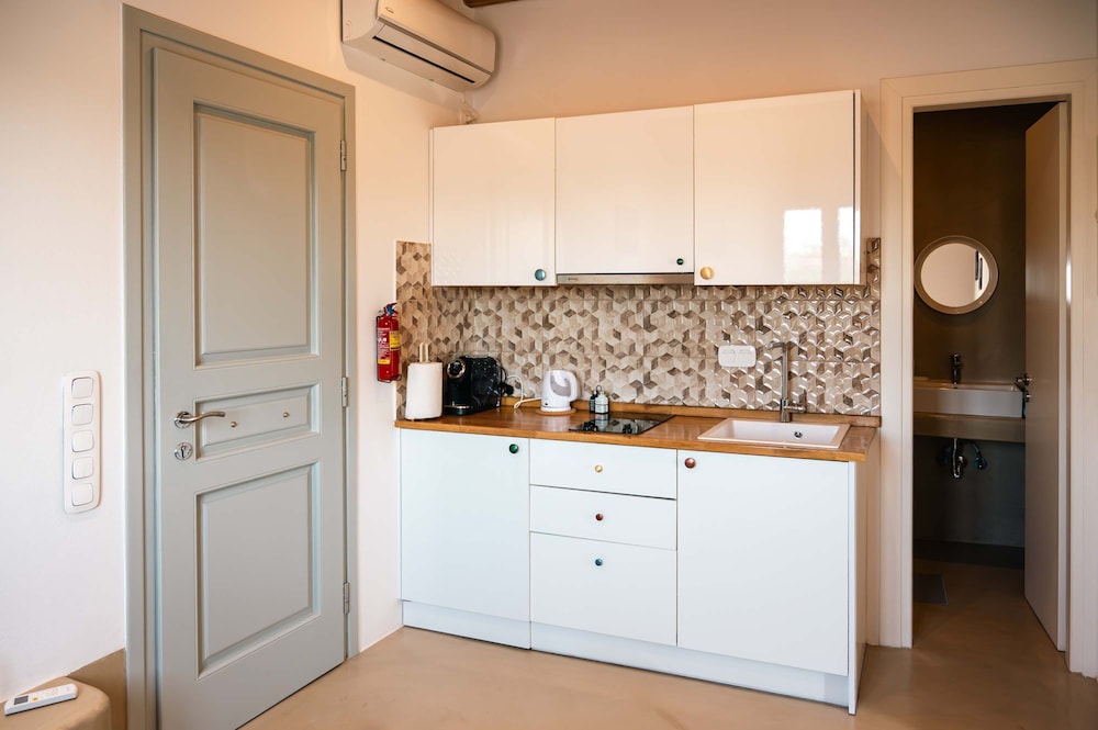 Assyr Getaway - Santorini Cozy Cycladic Retreat