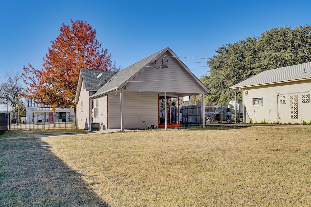Walk to Shops: Centrally Located Fort Worth Home
