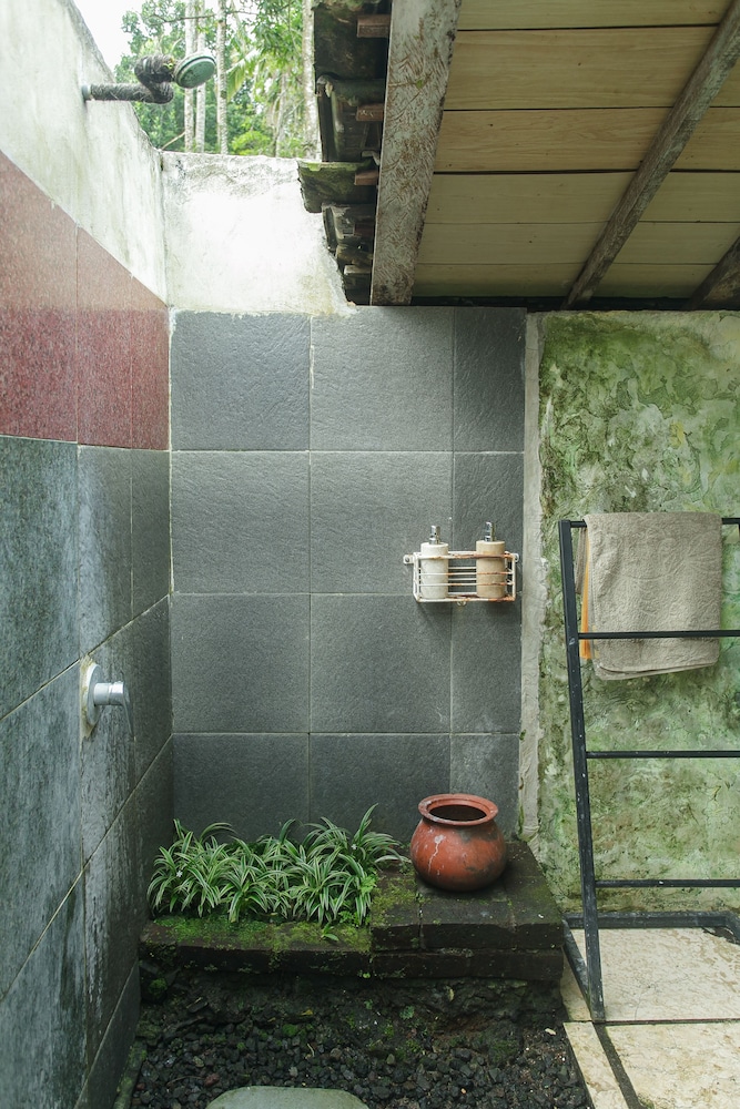 Tepi Sawah Lodge