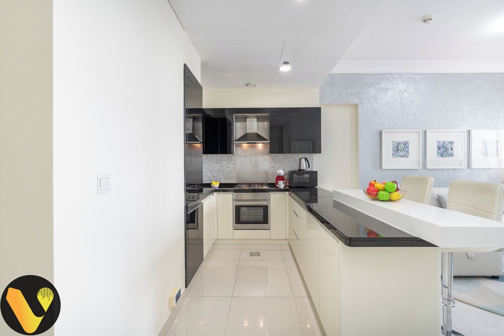 Vogue Stylish Apt Near Dubai Mall & Burj