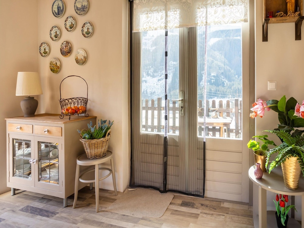 Welcoming Holiday Home near Ski Area in Rangersdorf view 2