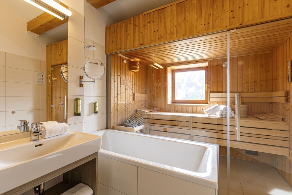 Nice Chalet With Private Sauna