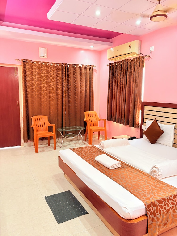Swarna Villa puri Near Sea Beach
