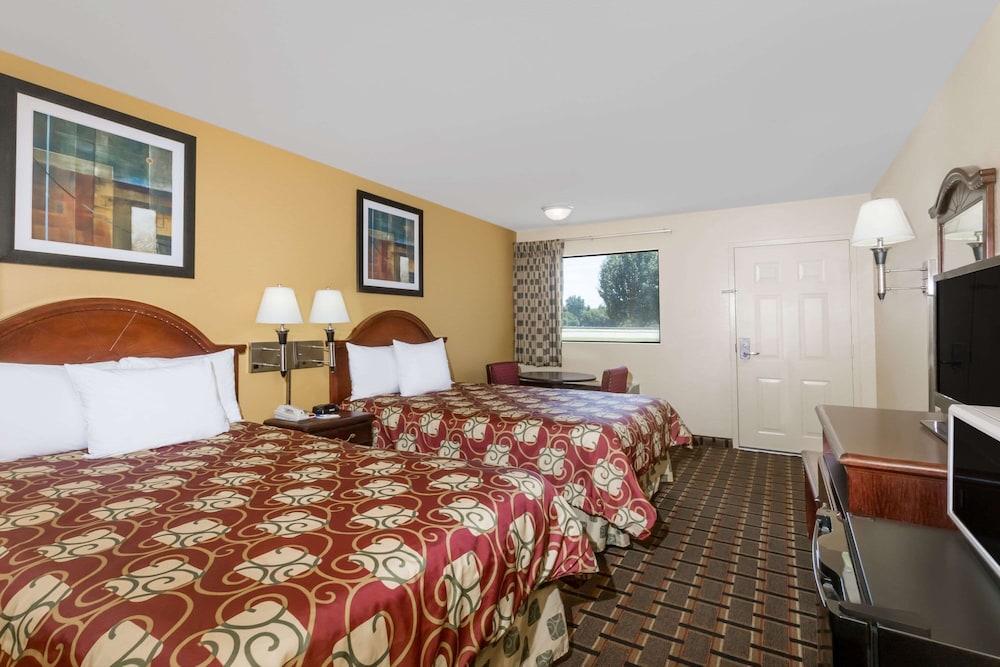 Days Inn by Wyndham Blakely view 4