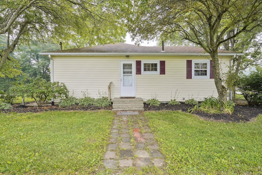 Utica Vacation Home ~ 12 Mi to Denison University! view 2