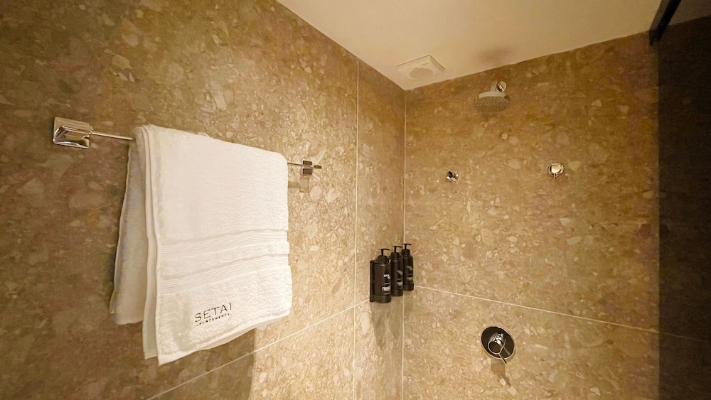 Yacht - by Setai Apartaments